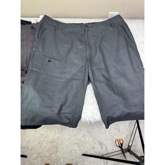 3 Pairs Gramercy Men’s Shorts 3 Different Styles New Size 38 - Picture 10 of 11